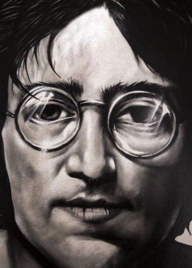 How to Draw Portraits in Black and White: 11 .